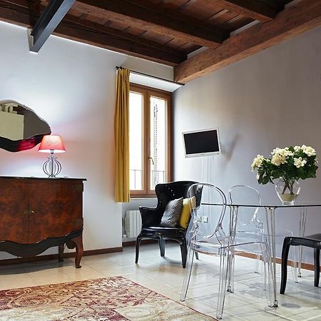 L'Ospite Appartamenti Vérone Extérieur photo