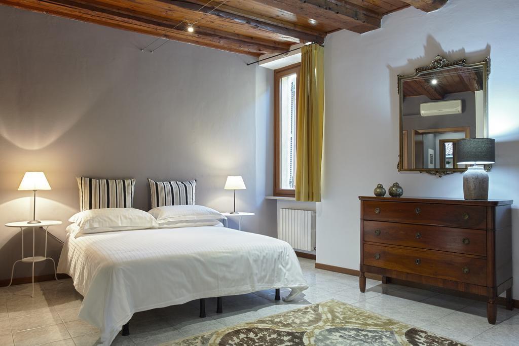 L'Ospite Appartamenti Vérone Extérieur photo