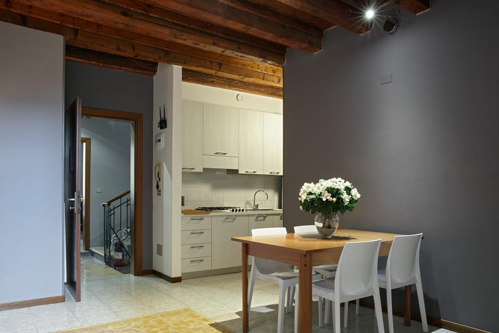 L'Ospite Appartamenti Vérone Extérieur photo
