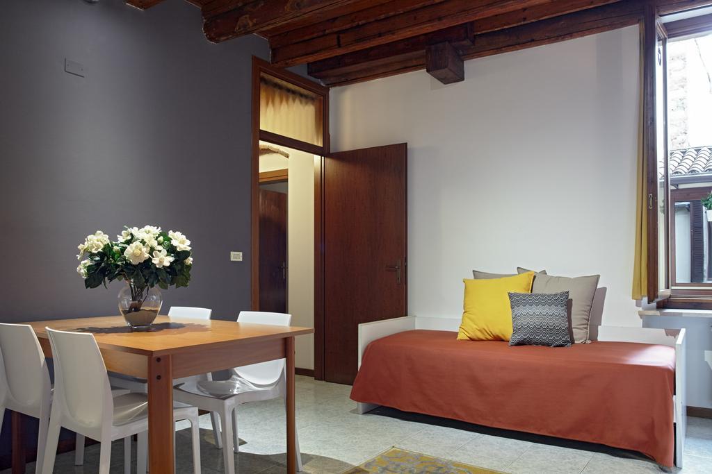 L'Ospite Appartamenti Vérone Extérieur photo