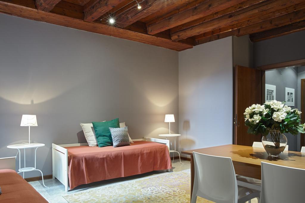 L'Ospite Appartamenti Vérone Extérieur photo