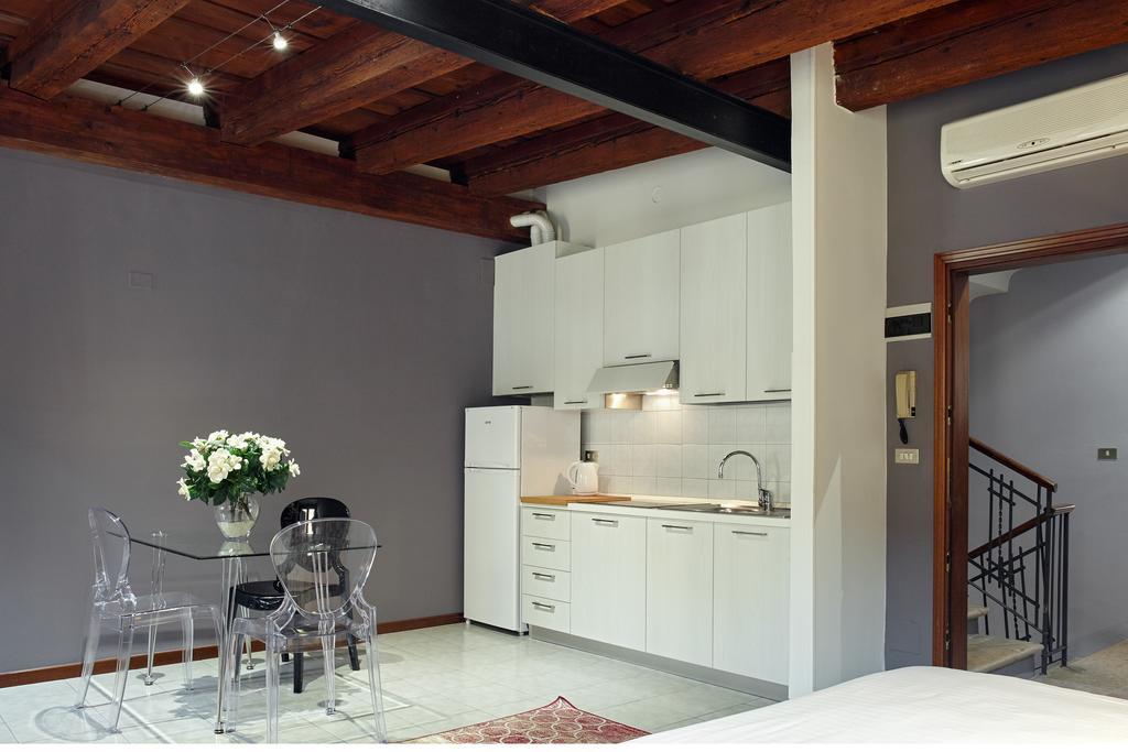 L'Ospite Appartamenti Vérone Extérieur photo