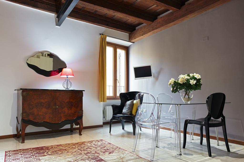 L'Ospite Appartamenti Vérone Extérieur photo