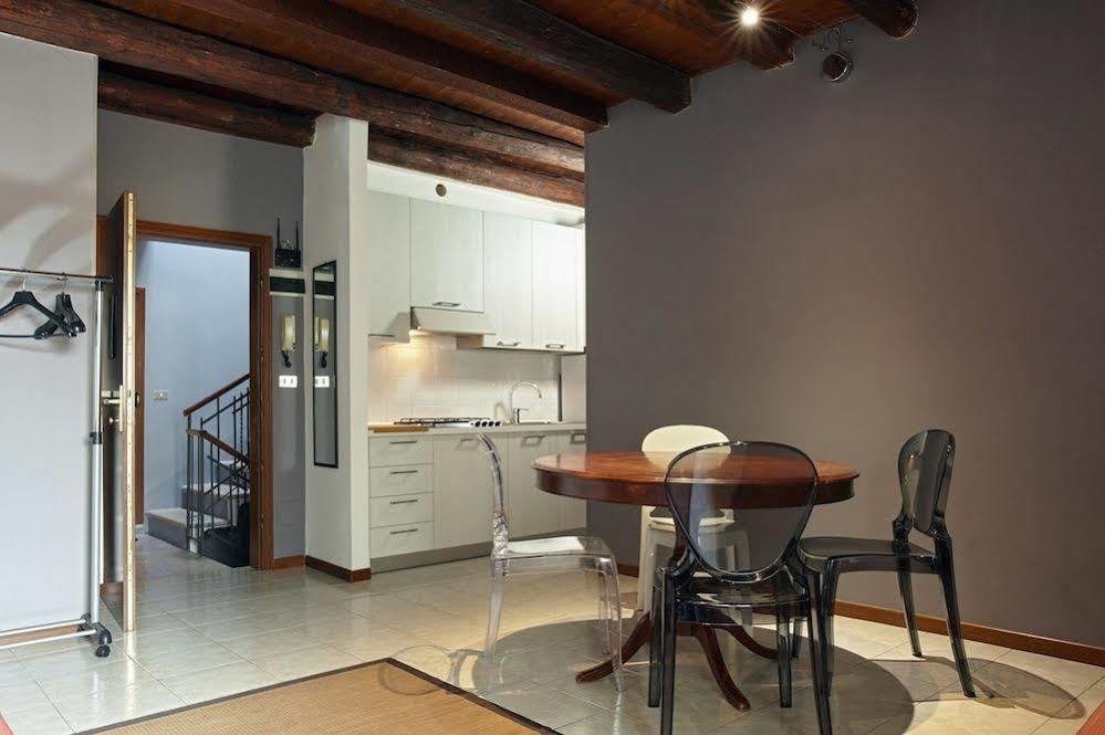 L'Ospite Appartamenti Vérone Extérieur photo